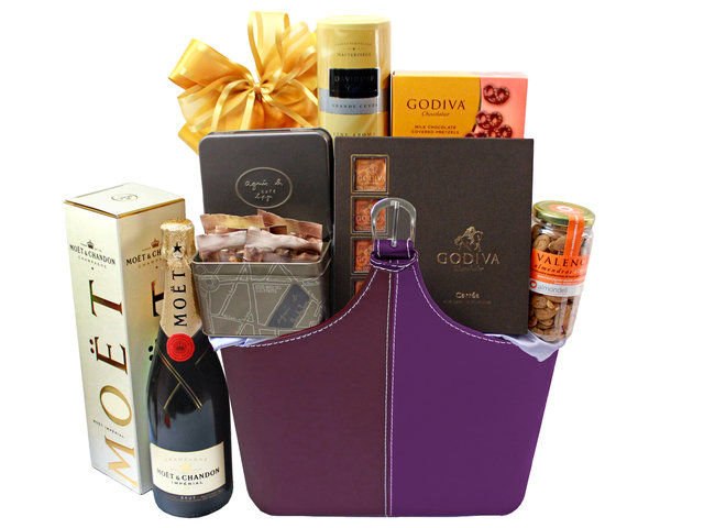 Wine n Food Hamper - Premium Champagne And Chocolate Gift Hamper FH31 - L32613 Photo